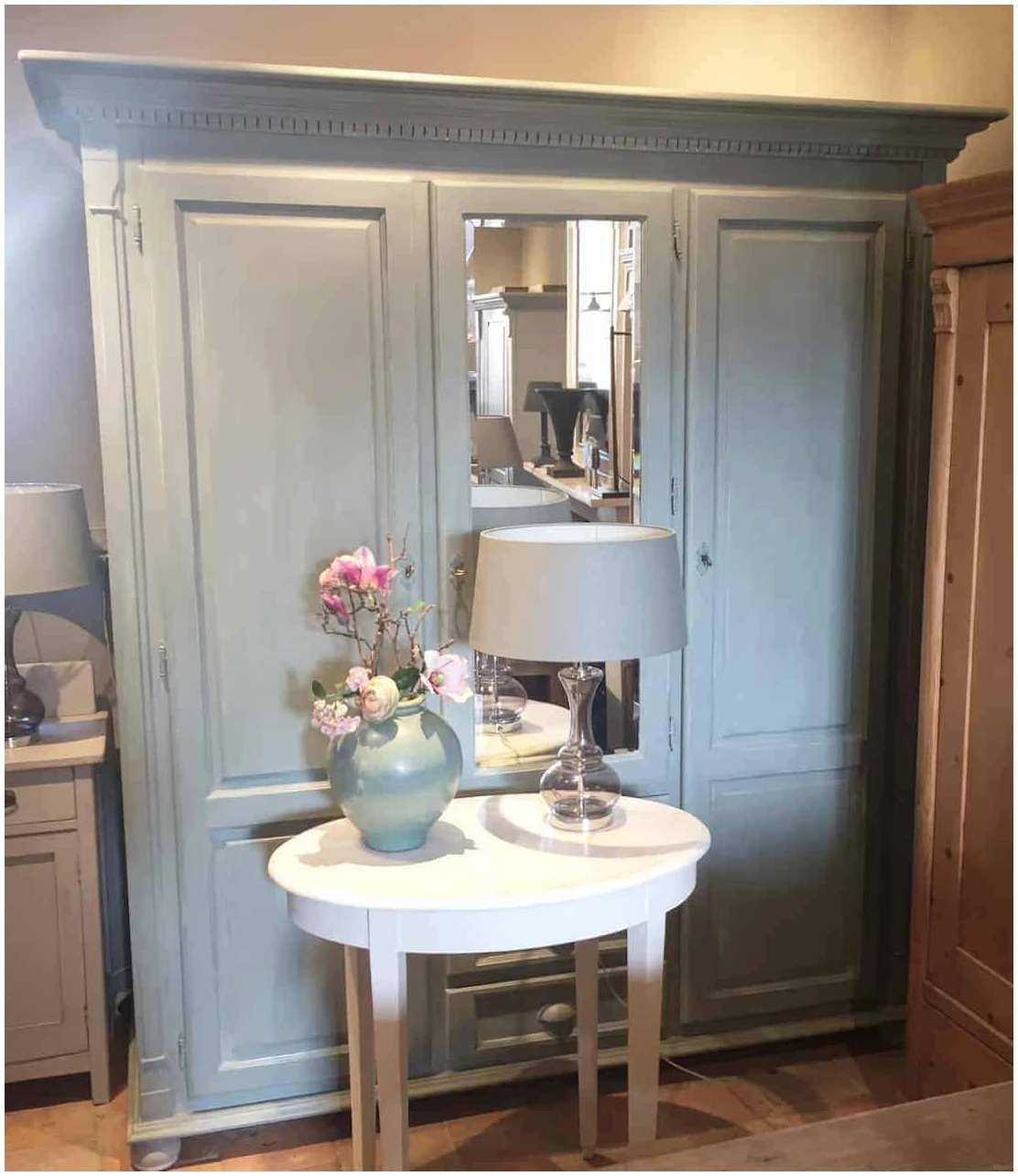 BROCANTE DRIEDEURSKAST