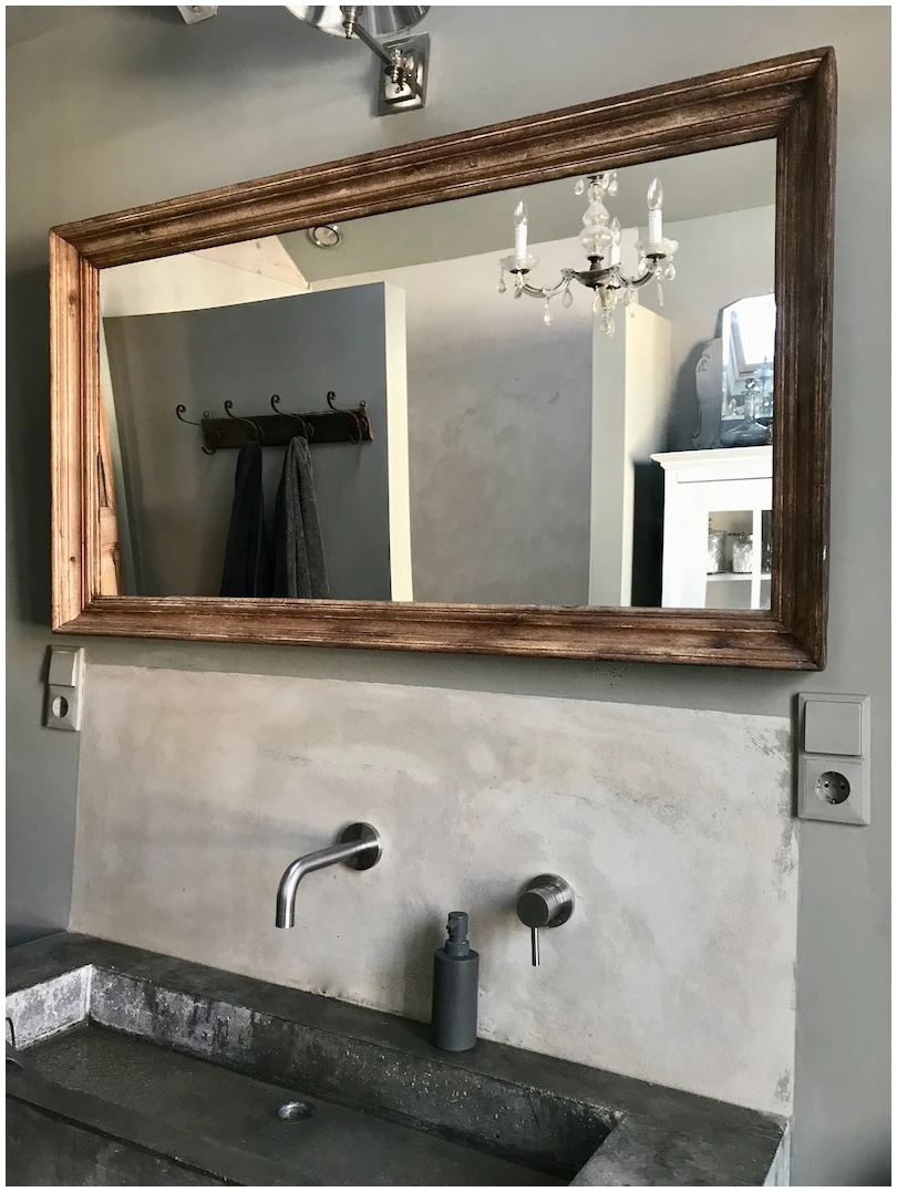 grote houten spiegel