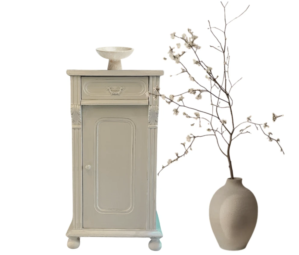 brocante nachtkastje